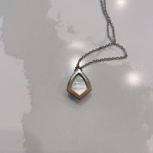 Kendra Scott necklace - Picture 4 of 4